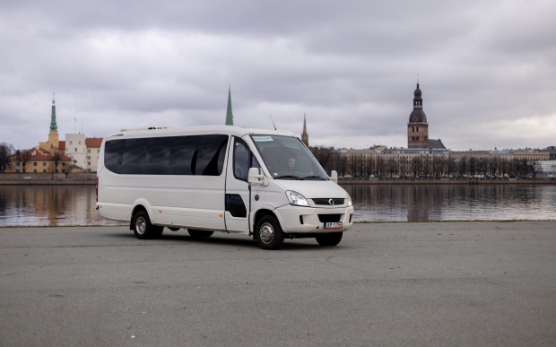 Autobusu noma Delfinbuss