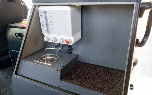 Autobusu noma MERCEDES BENZ 1223 Black