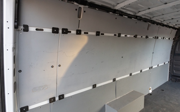 Autobusu noma MB Sprinter Kravu