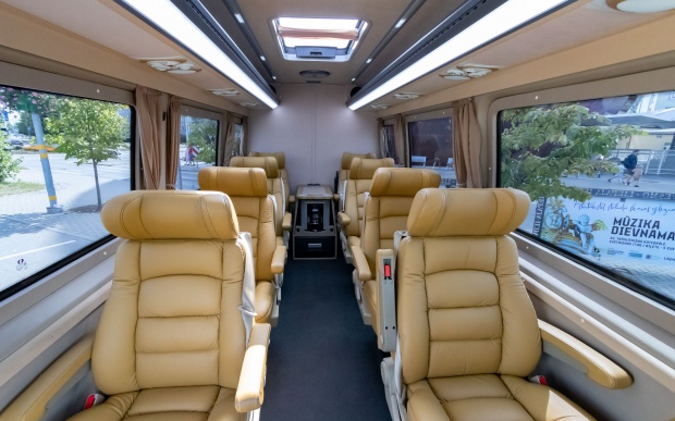 Autobusu noma MB SPRINTER LUX